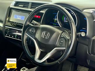 2014 Honda FIT - Thumbnail