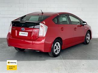 2014 Toyota PRIUS - Thumbnail