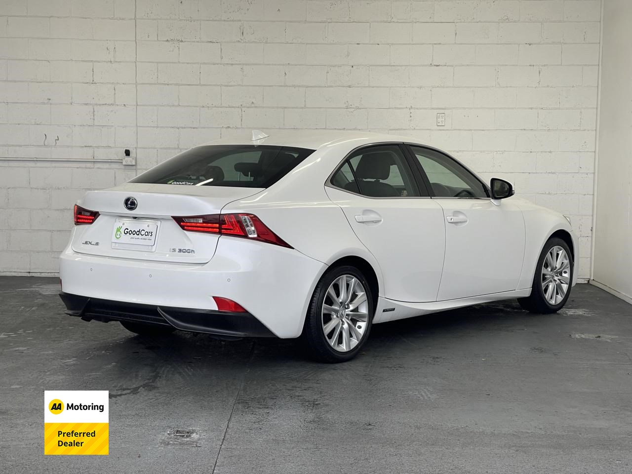 2013 Lexus IS 300h