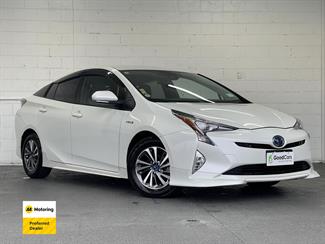 2016 Toyota PRIUS - Thumbnail