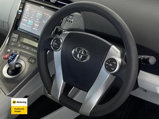 2014 Toyota PRIUS - Thumbnail