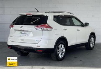 2015 Nissan X-TRAIL - Thumbnail