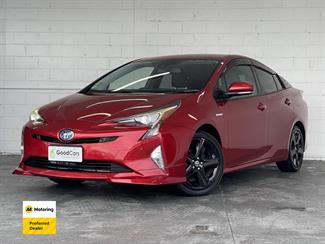 2016 Toyota PRIUS - Thumbnail