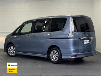 2013 Nissan Serena - Thumbnail