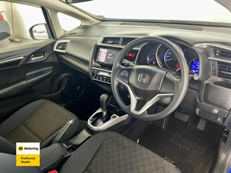 2014 Honda FIT - Thumbnail